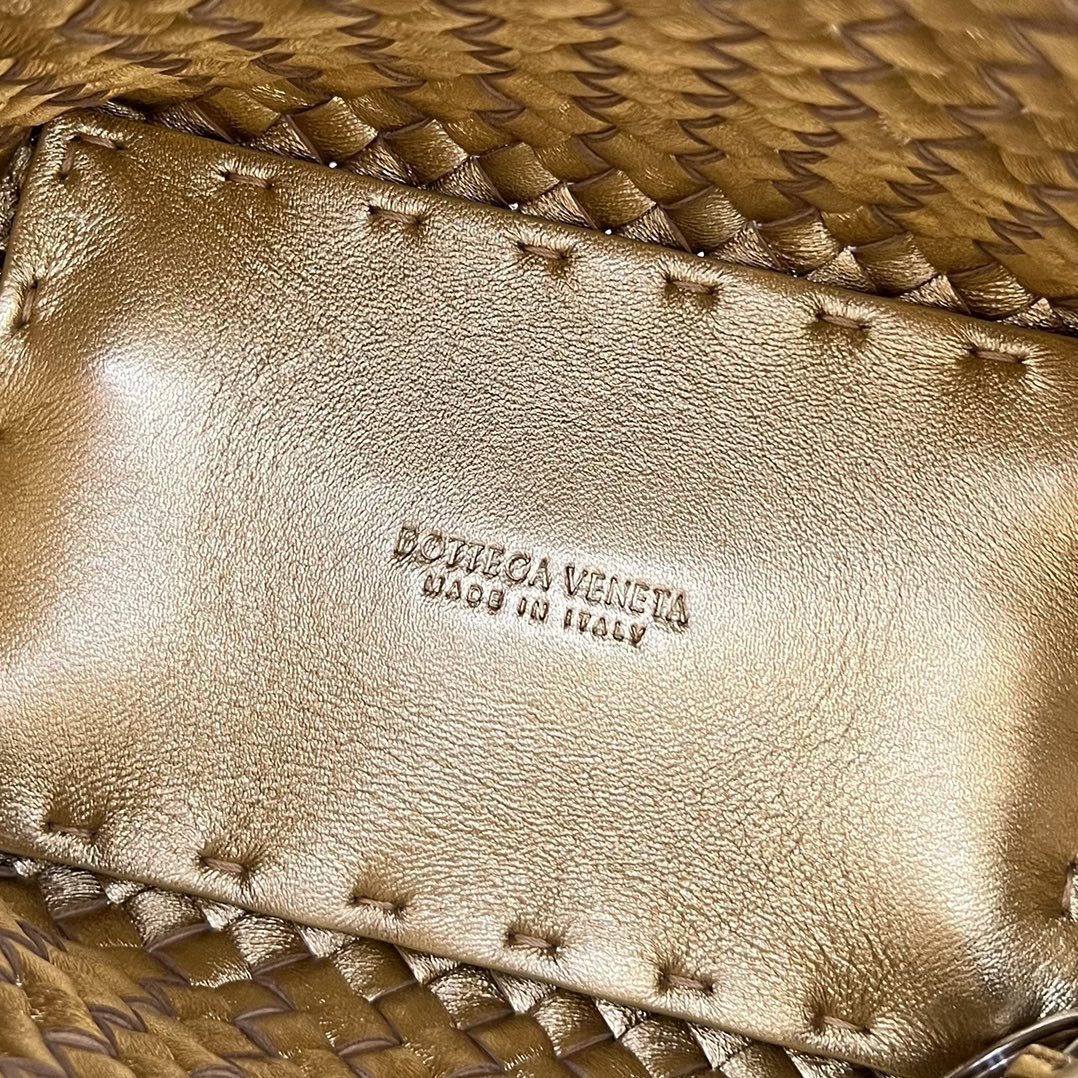 Bottega Veneta Cabat Bucket Bag