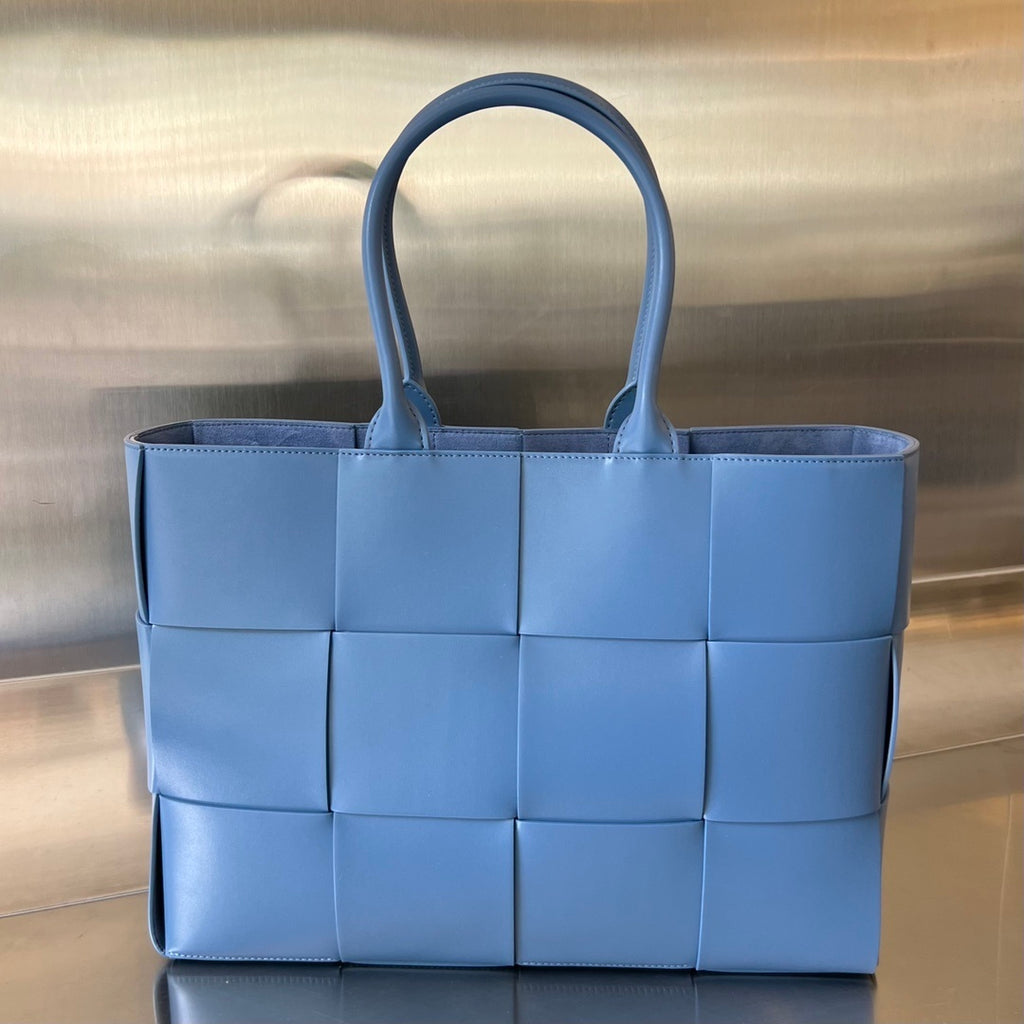 Bottega Veneta Arco Tote Handbag