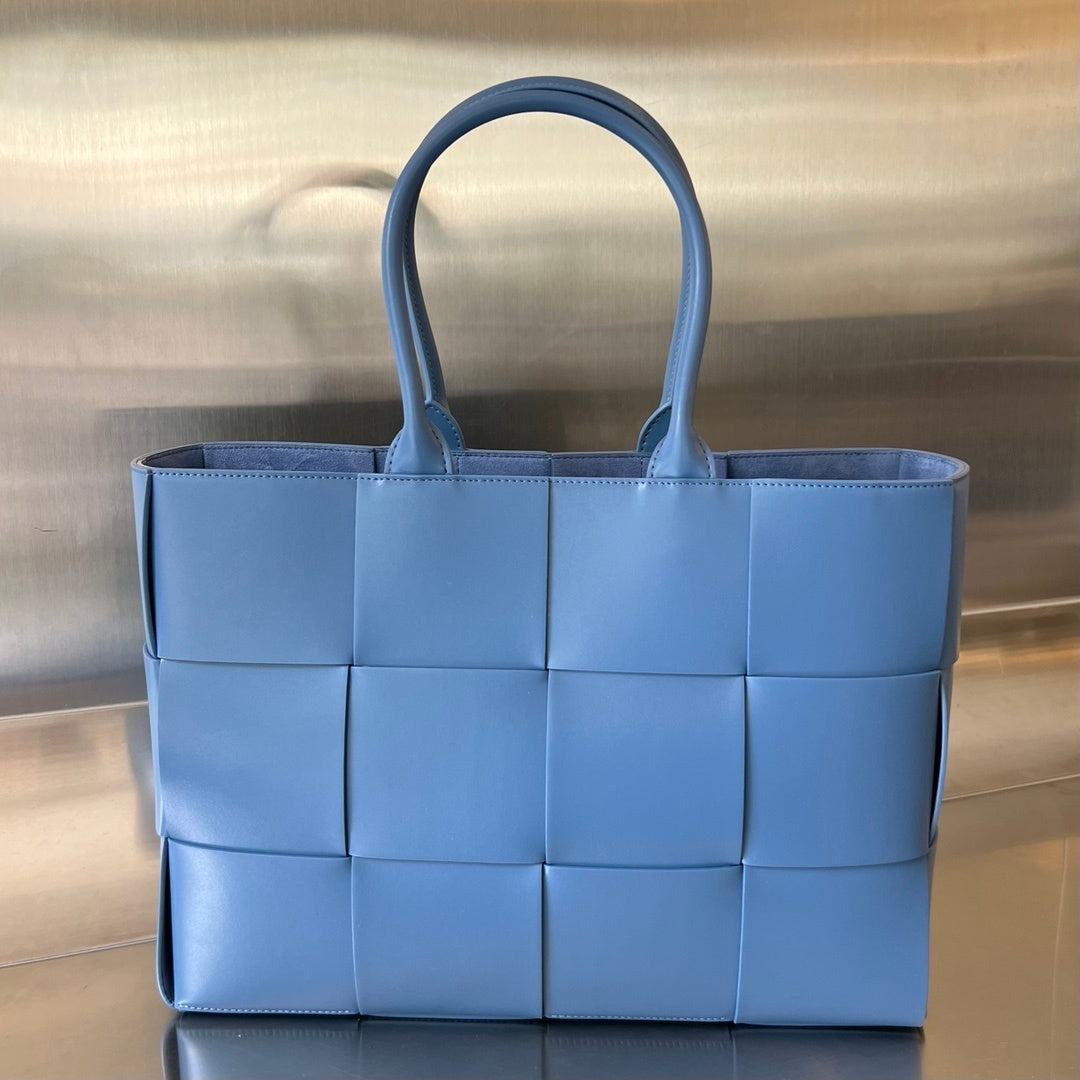 Bottega Veneta Arco Tote Handbag