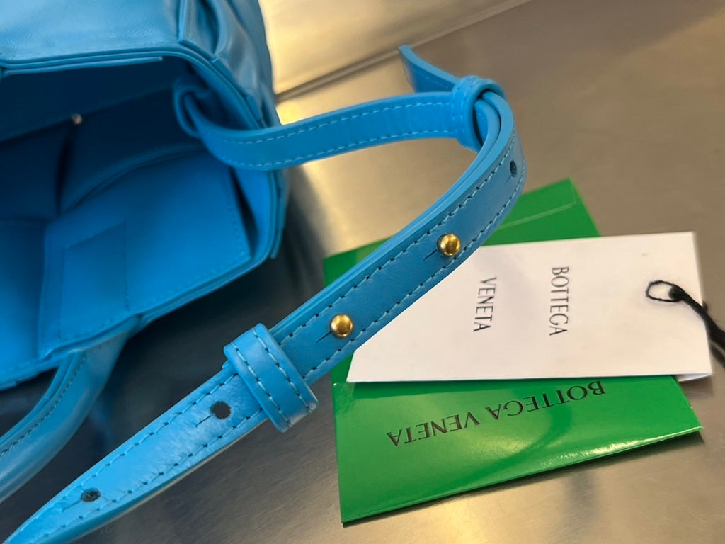 Bottega Veneta Mini Arco Tote