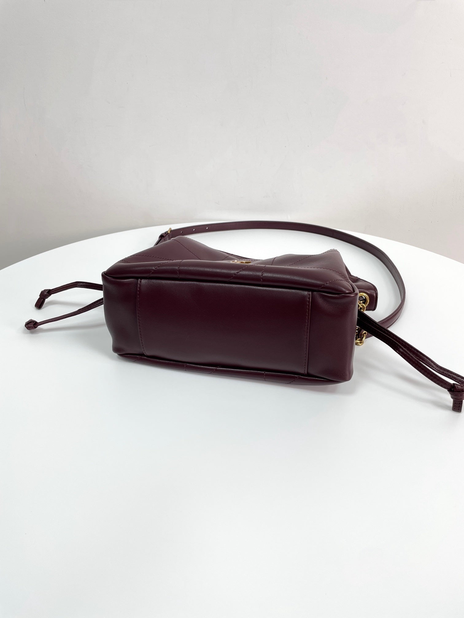 YSL Yves Saint Laurent Jamie 4.3 Pochon Shoulder Bag