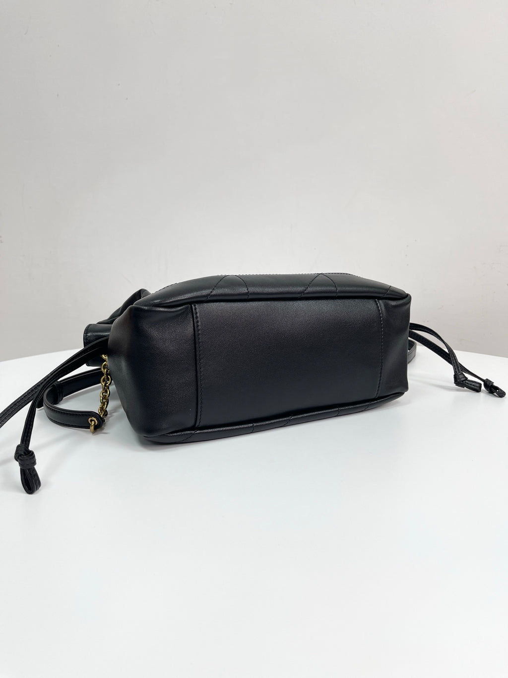 YSL Yves Saint Laurent Jamie 4.3 Pochon Shoulder Bag
