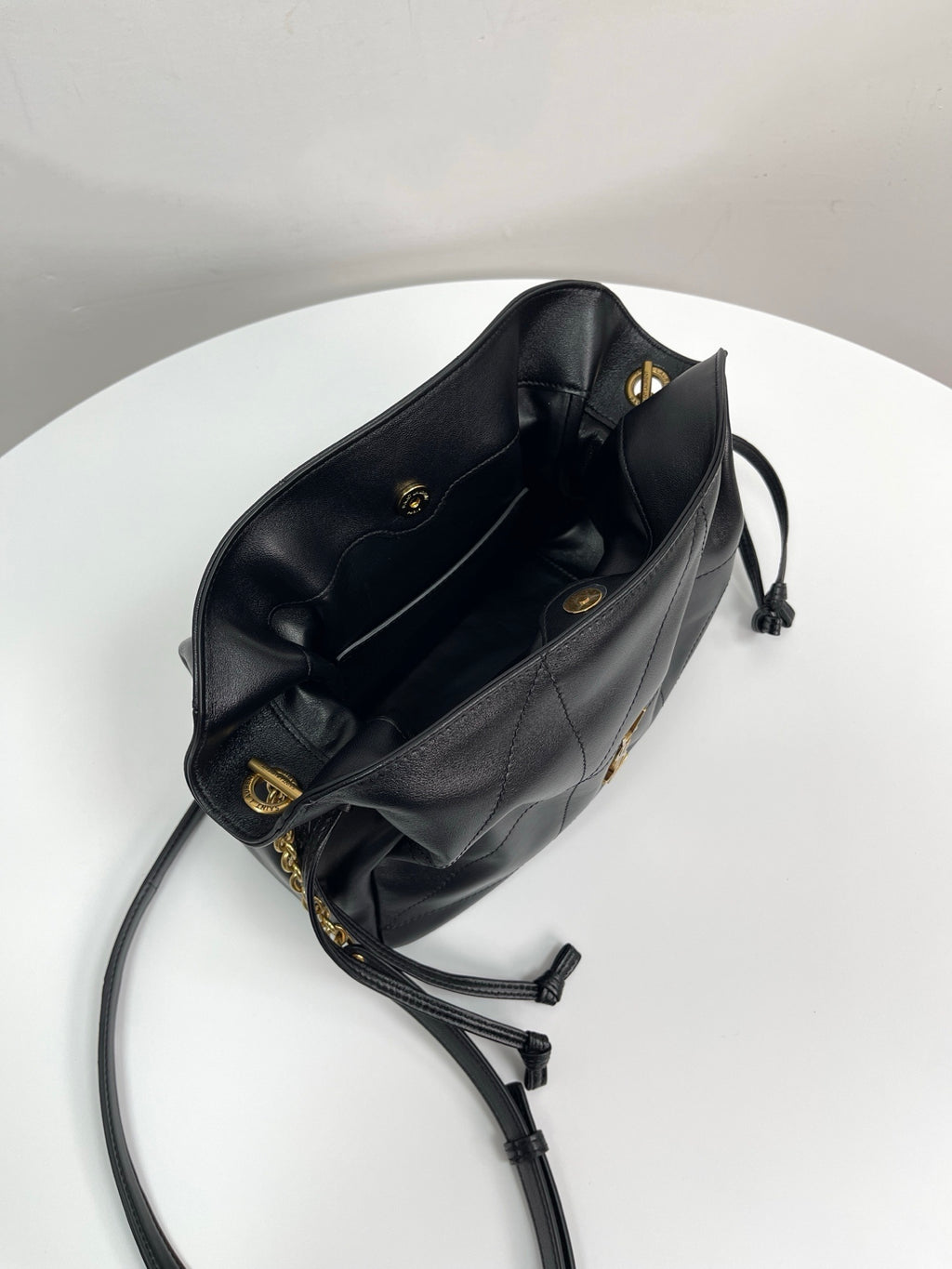 YSL Yves Saint Laurent Jamie 4.3 Pochon Shoulder Bag