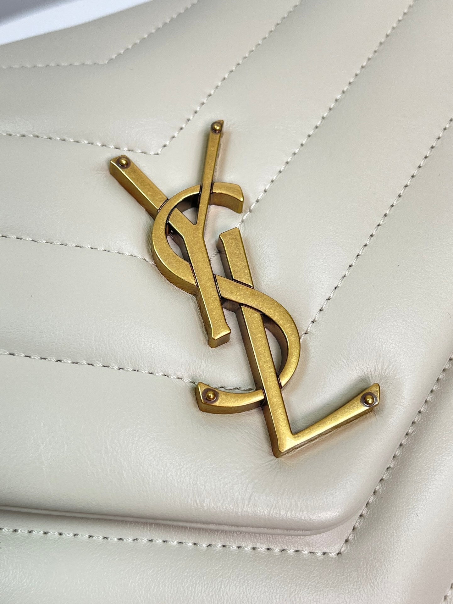 YSL Yves Saint Laurent LOULOU Large Shoulder Bag