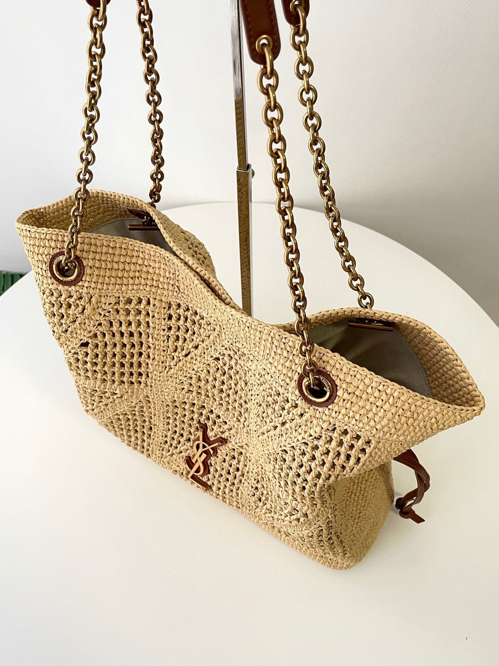 YSL Yves Saint Laurent JAMIE Shoing Pochon Bag
