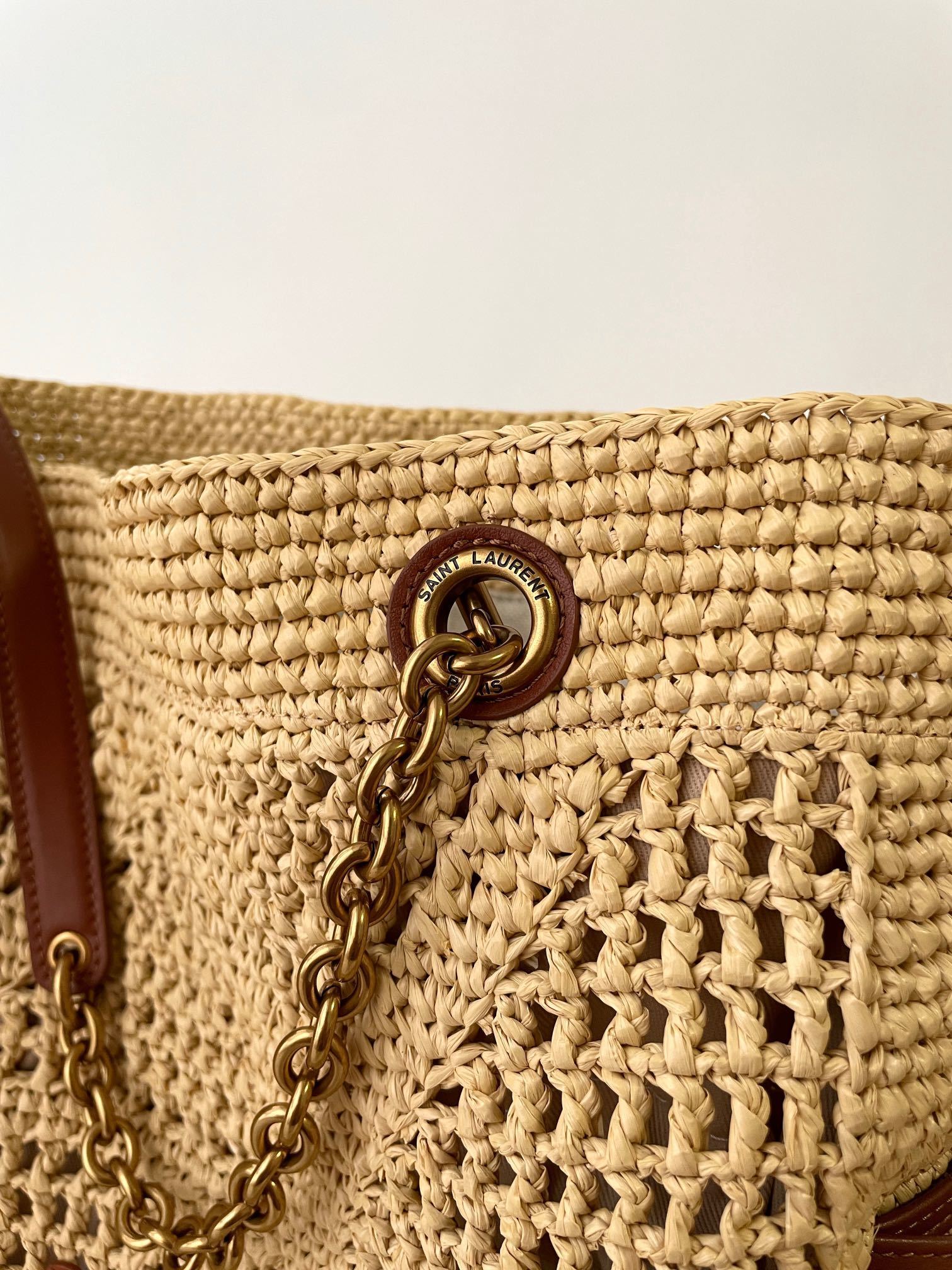 YSL Yves Saint Laurent JAMIE Shoing Pochon Bag