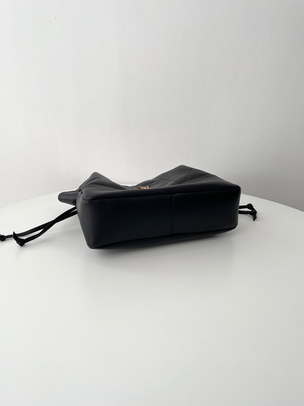 YSL Yves Saint Laurent Jamie 4.3 Pochon Shoulder Bag Small