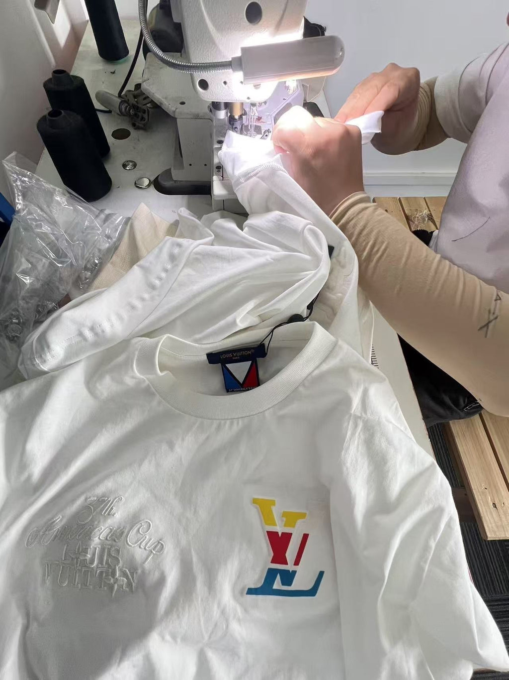 Louis Vuitton Embroidered Crew Neck Casual Short-Sleeve T-Shirt