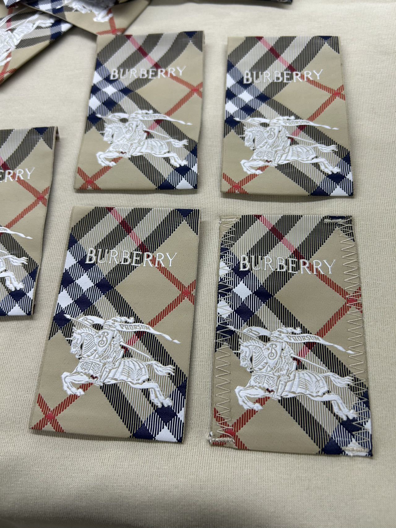 Burberry Heavy Attack 2025 Spring Knight Tag T-Shirt