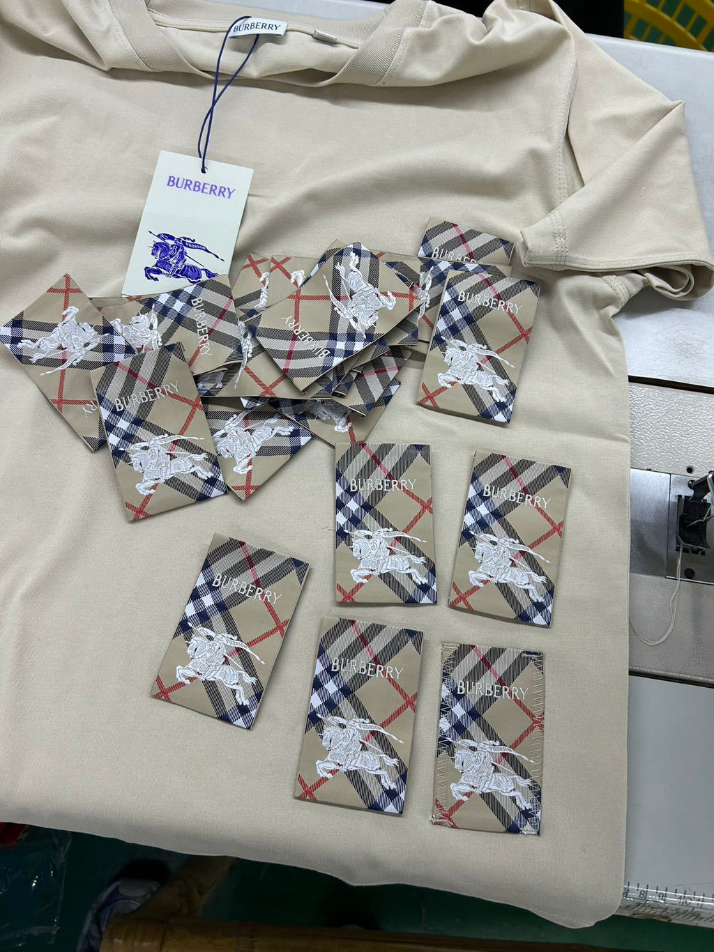 Burberry Heavy Attack 2025 Spring Knight Tag T-Shirt