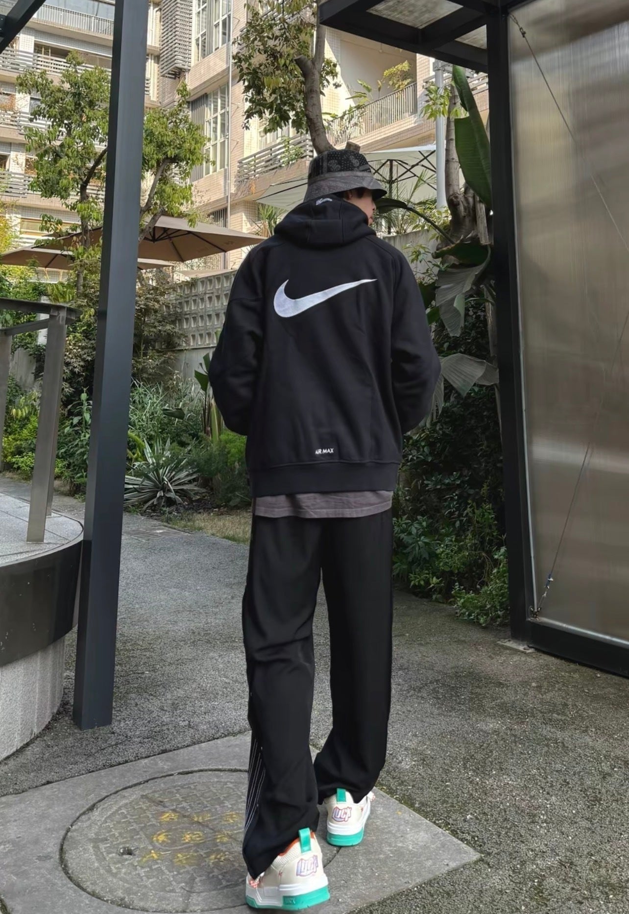 Nike Sup × Nk Collaboration Hooded Jacket with Embroidered Swoosh