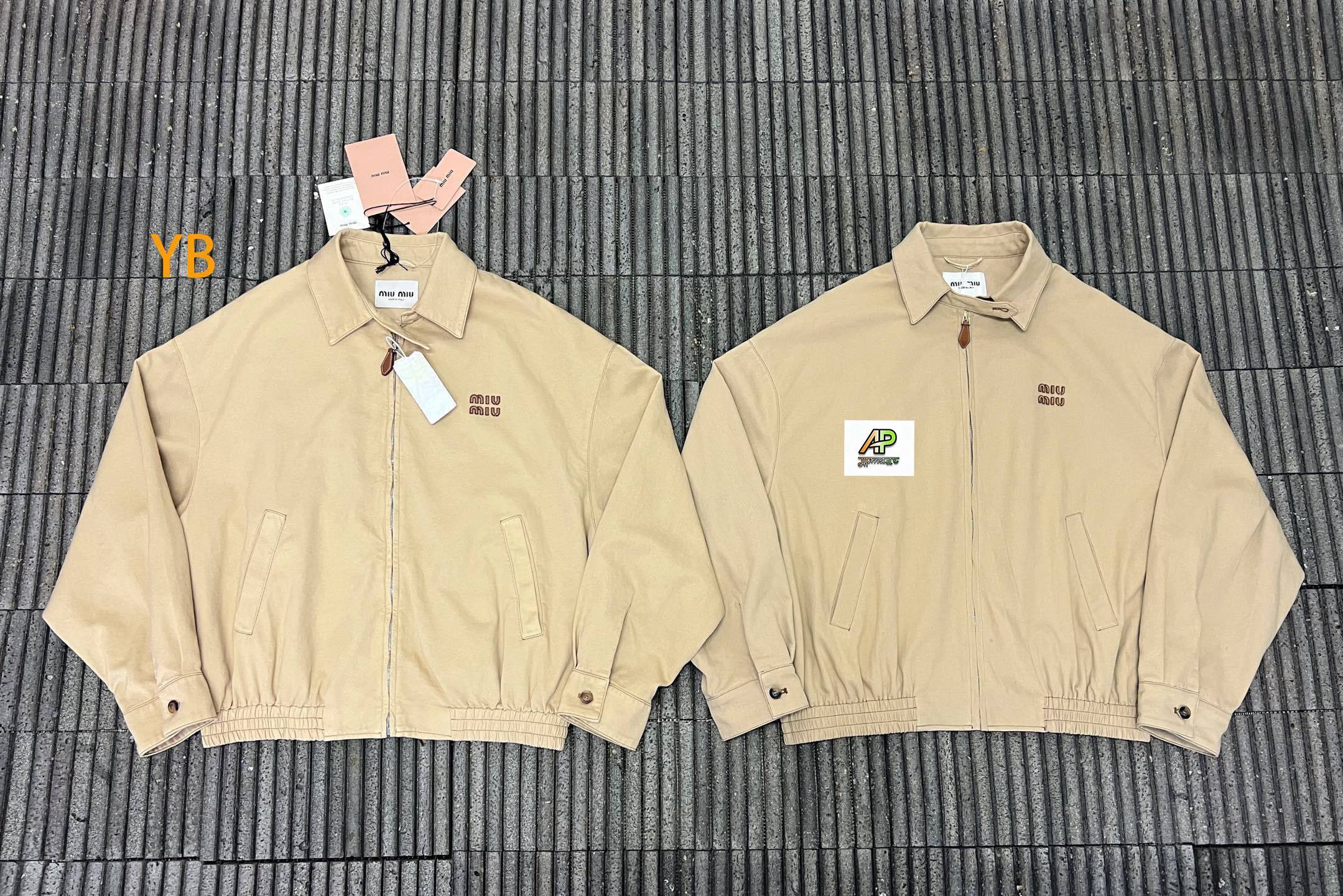 Miu Miu Solid Color Lapel Zip-Up Logo Long-Sleeved Jacket