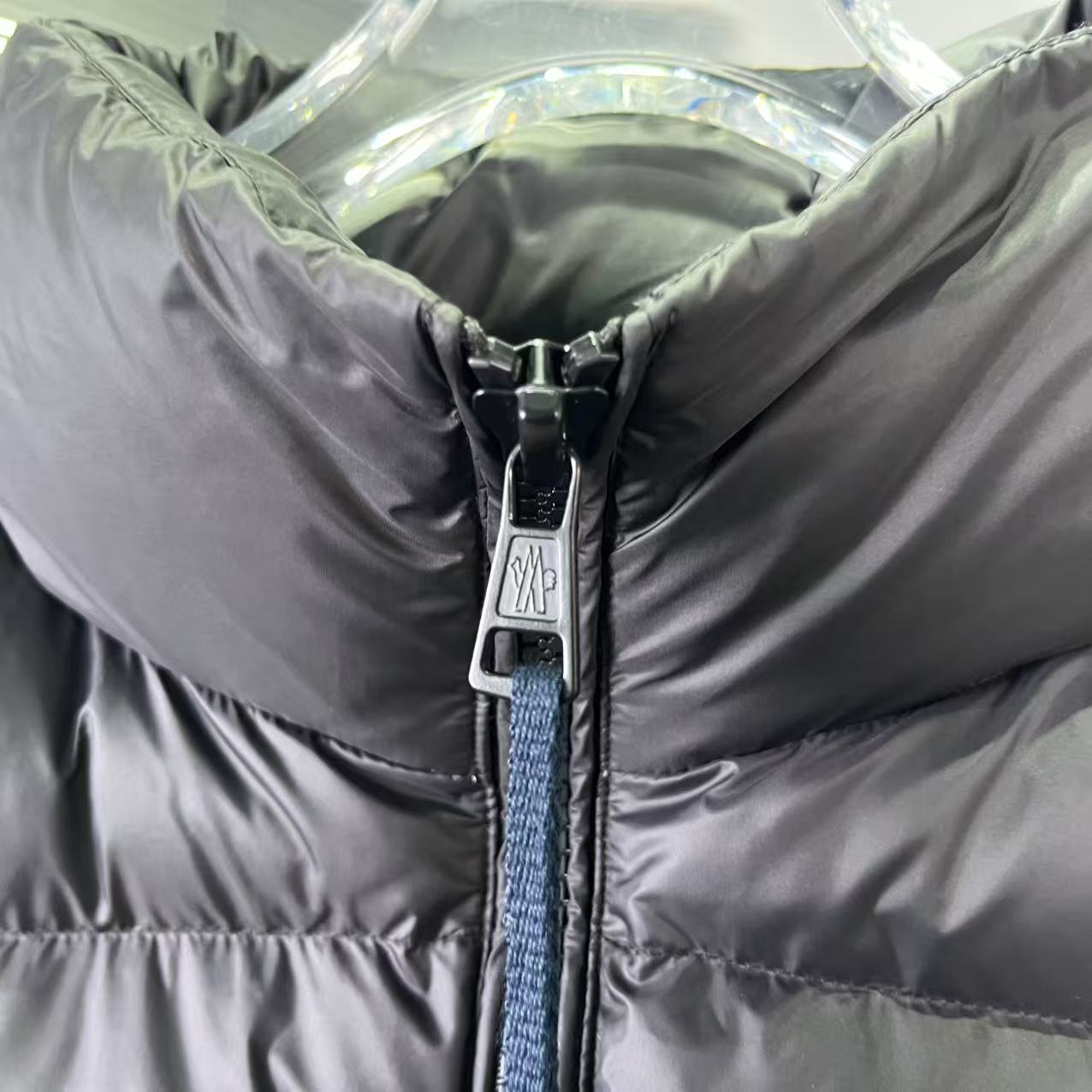Moncler Stand-Up Collar Oversized Lightweight Down Jacket