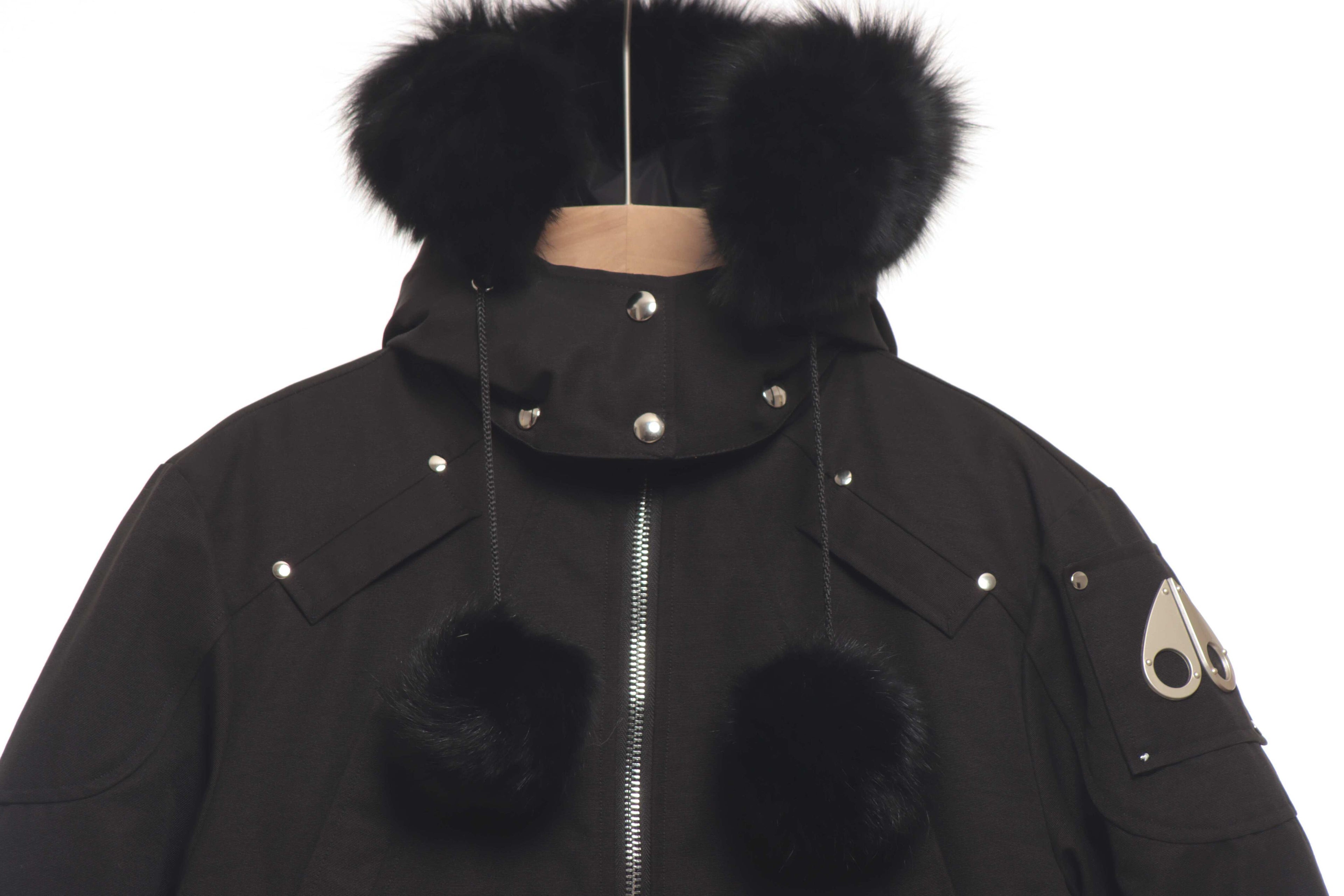 Moose Knuckles Silver Scissors 03 Short Classic Down Jacket