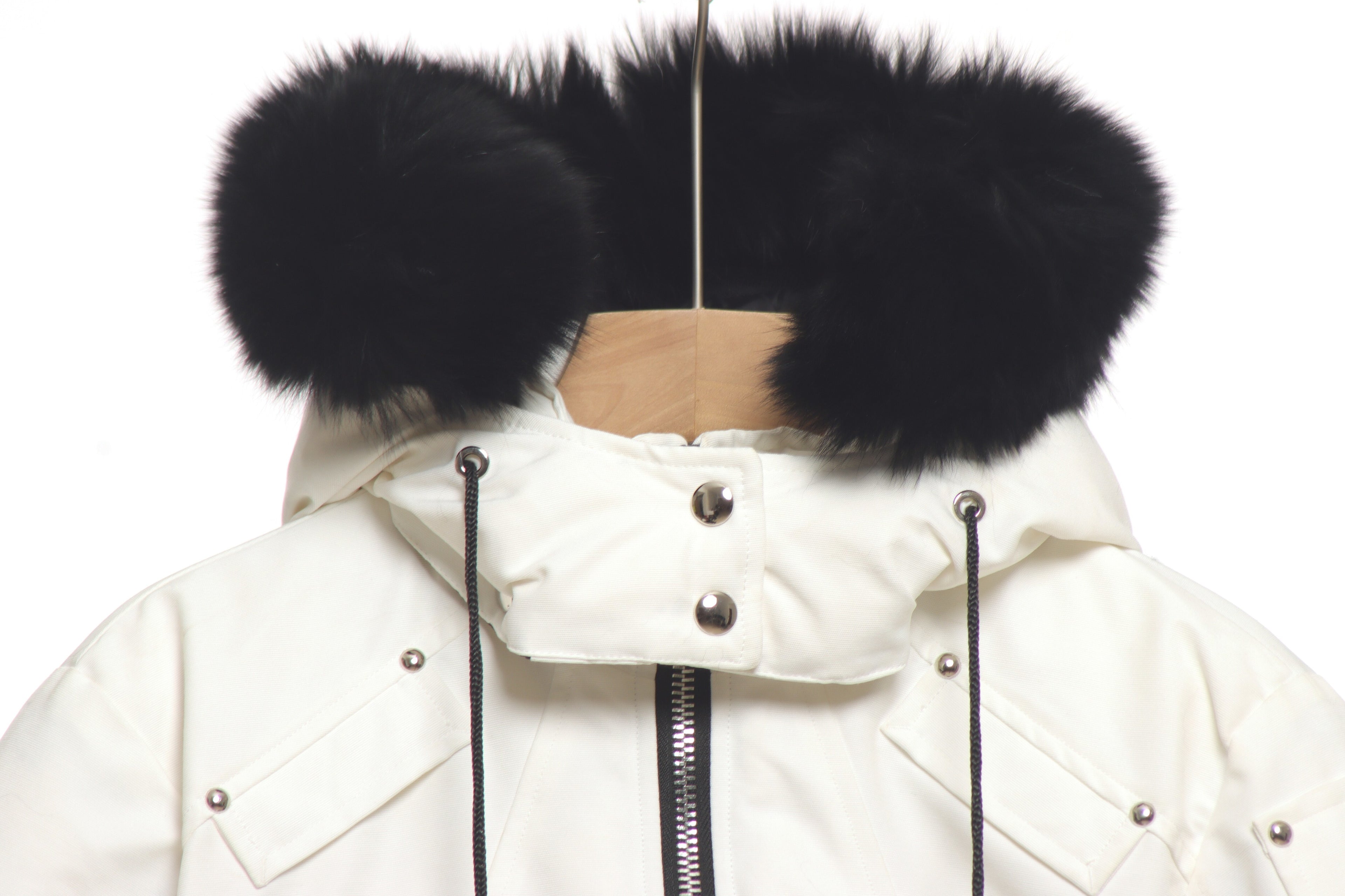 Moose Knuckles Silver Scissors 03 Short Classic Down Jacket