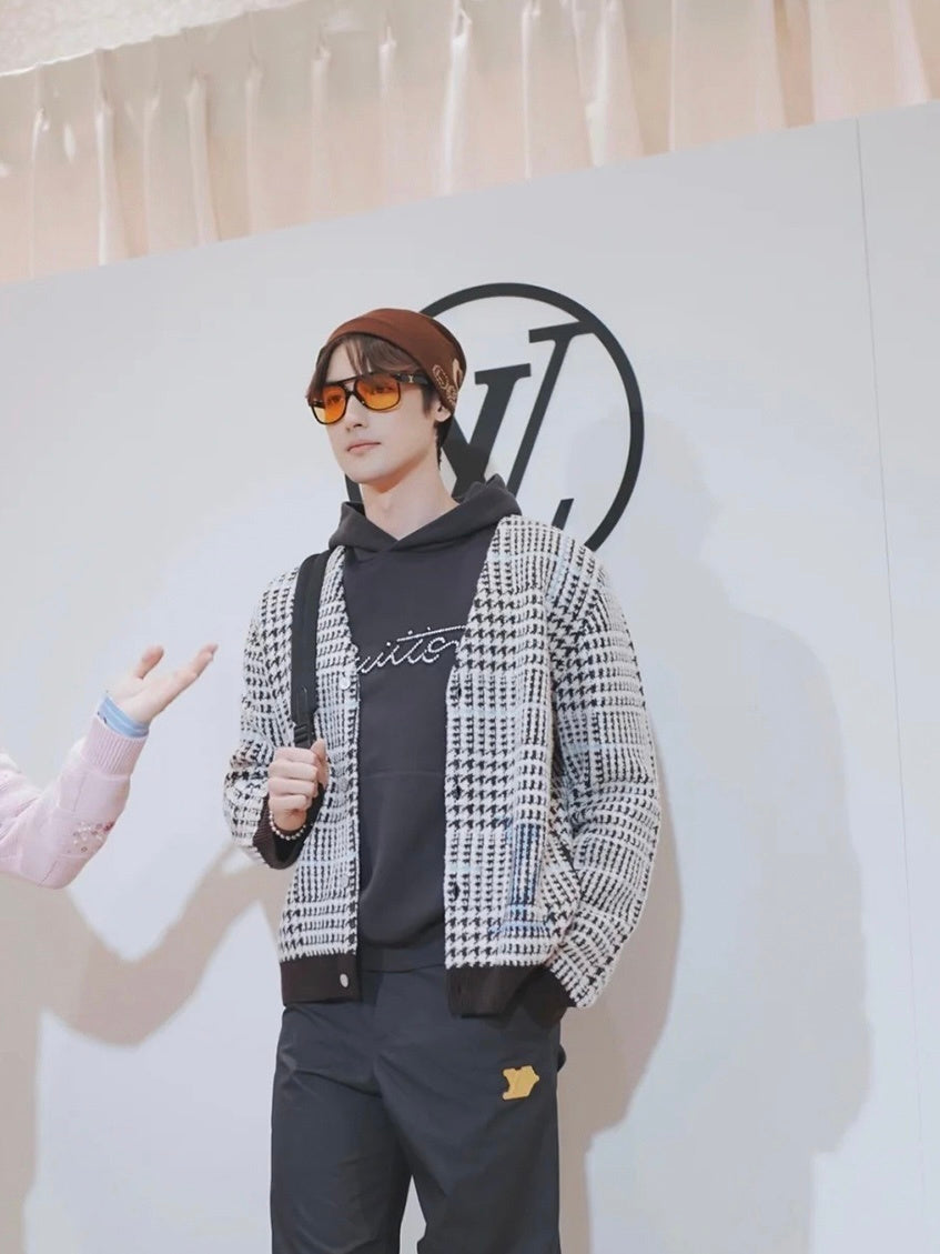 Louis Vuitton Plaid V-neck Cardigan Long-sleeved Sweater