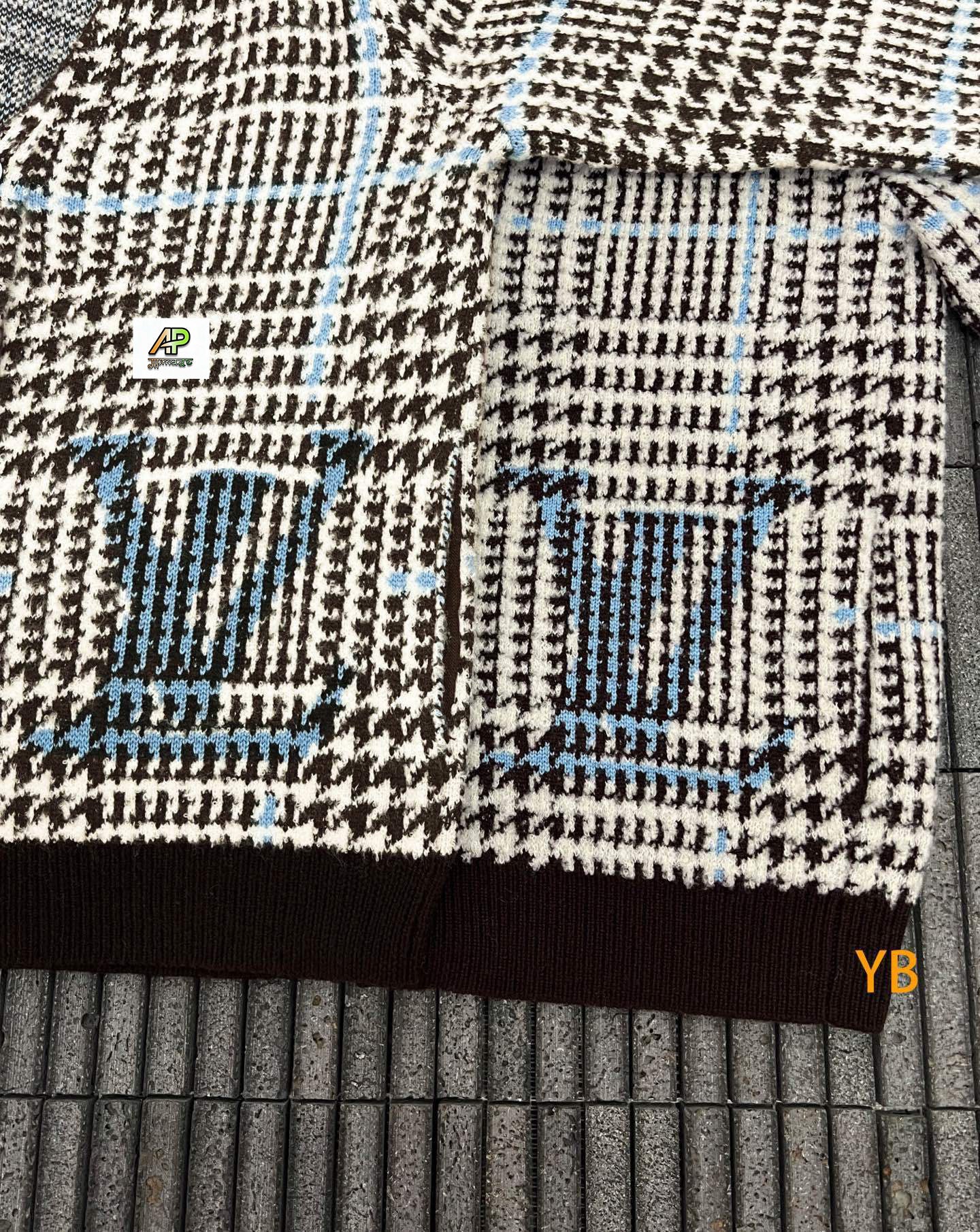 Louis Vuitton Plaid V-neck Cardigan Long-sleeved Sweater