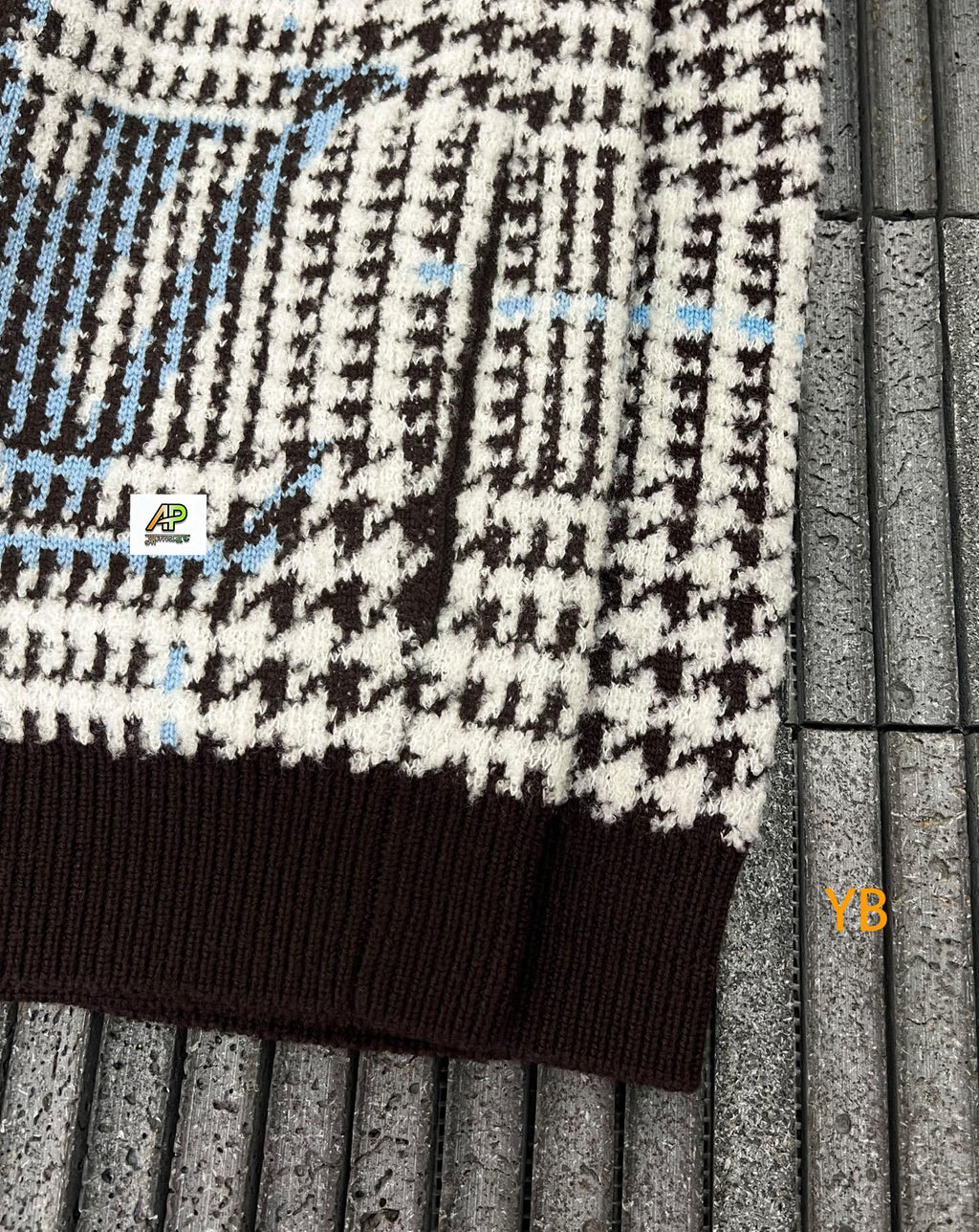 Louis Vuitton Plaid V-neck Cardigan Long-sleeved Sweater