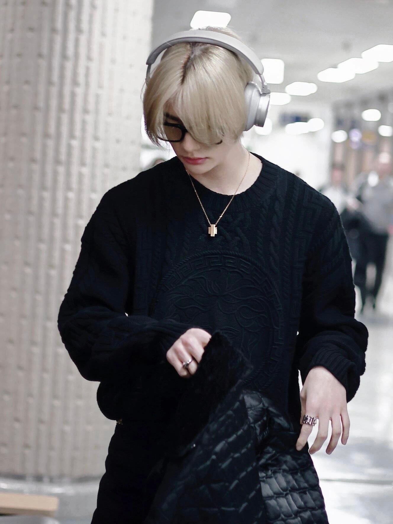 Versace 25SS Crew Neck Jacquard Embroidered Sweater