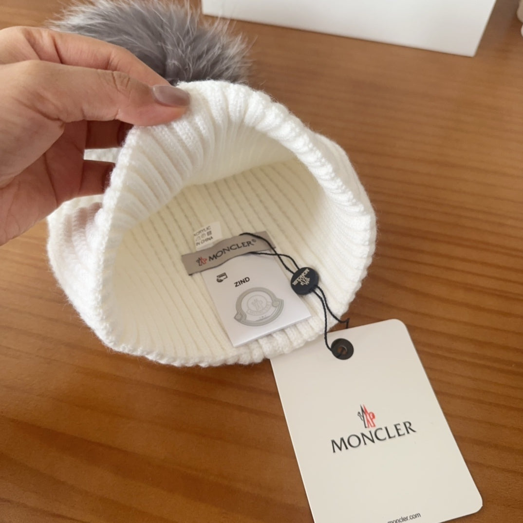 Moncler Cashmere Pom-Pom Knitted Hat