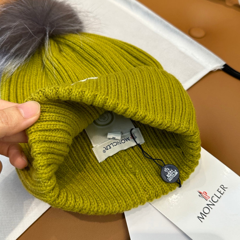 Moncler Classic Cashmere Knitted Hat