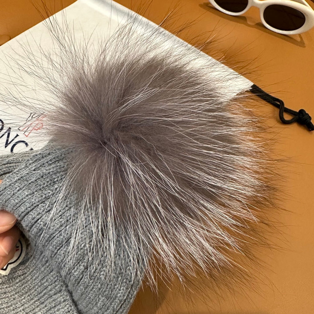 Moncler Classic Cashmere Knitted Hat