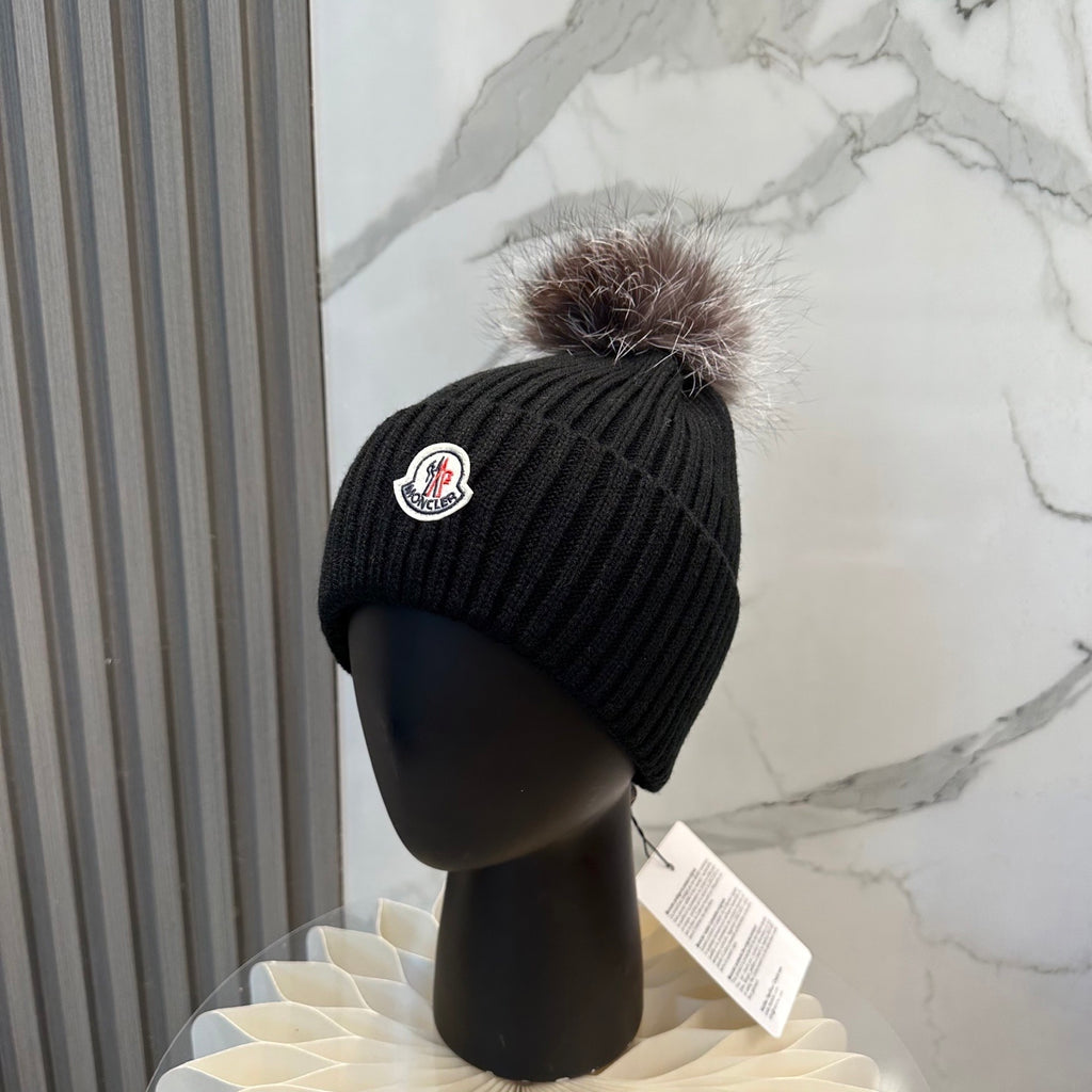 Moncler Classic Cashmere Knitted Hat