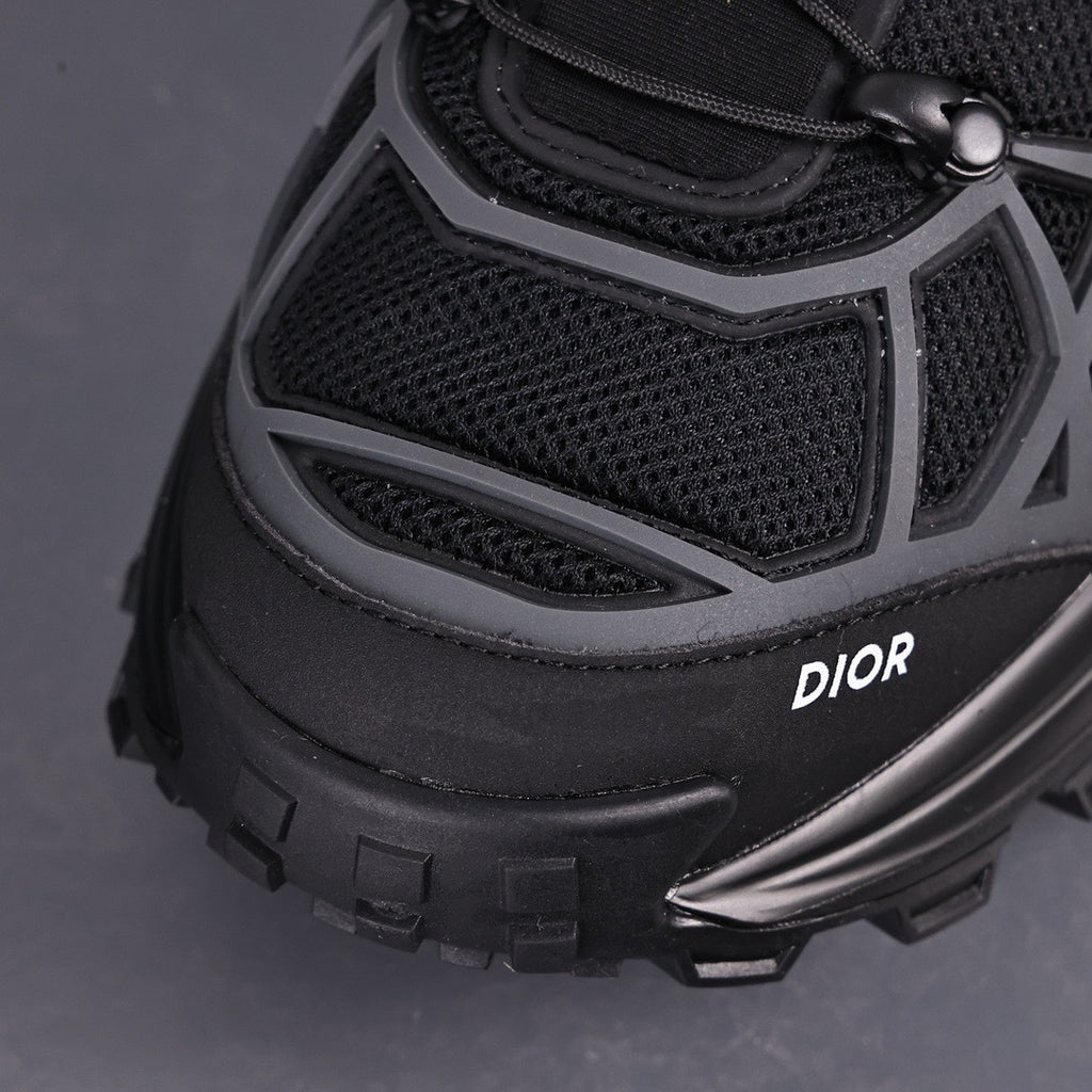 Christian Dior B31 Runner Sneakers