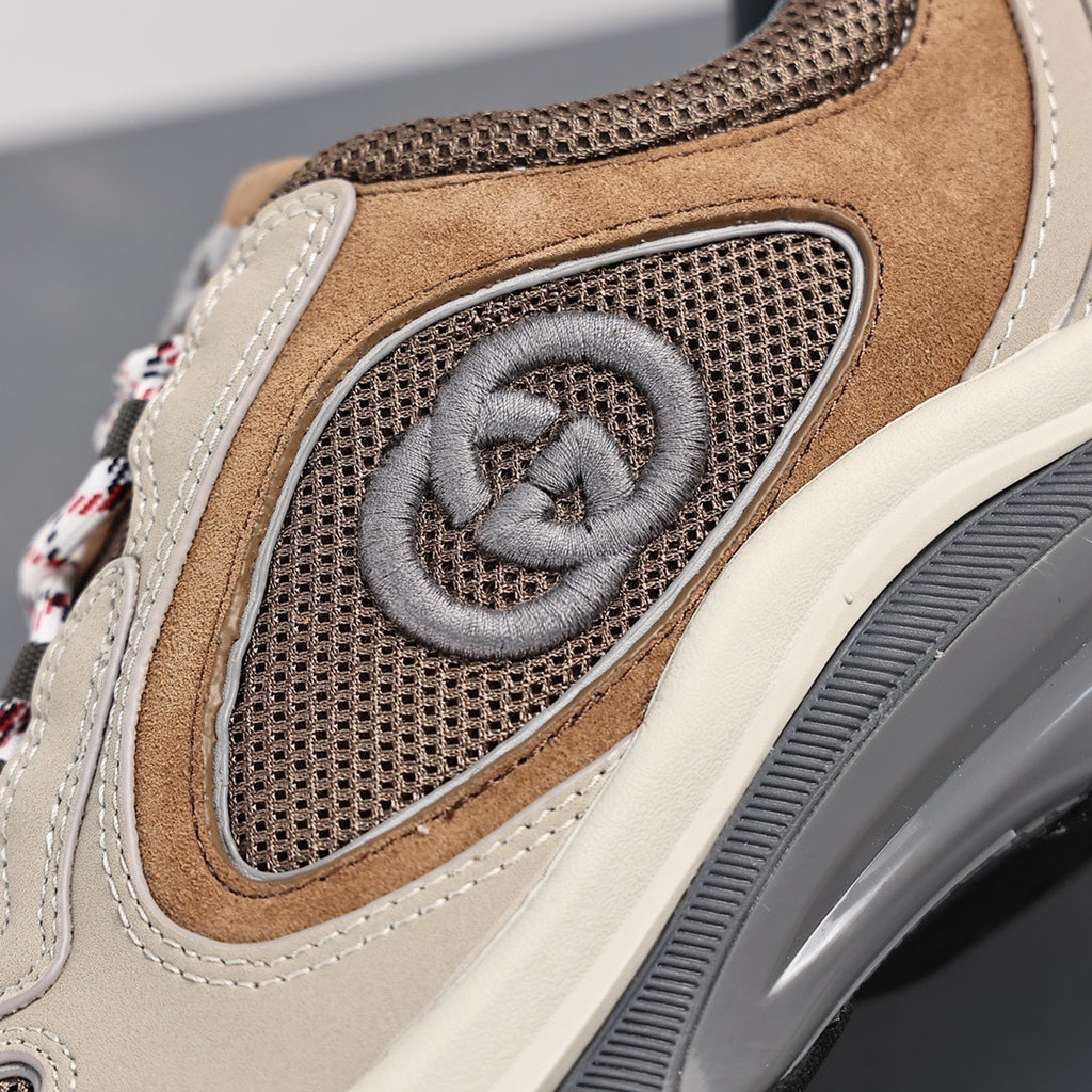 Gucci Run Sneakers