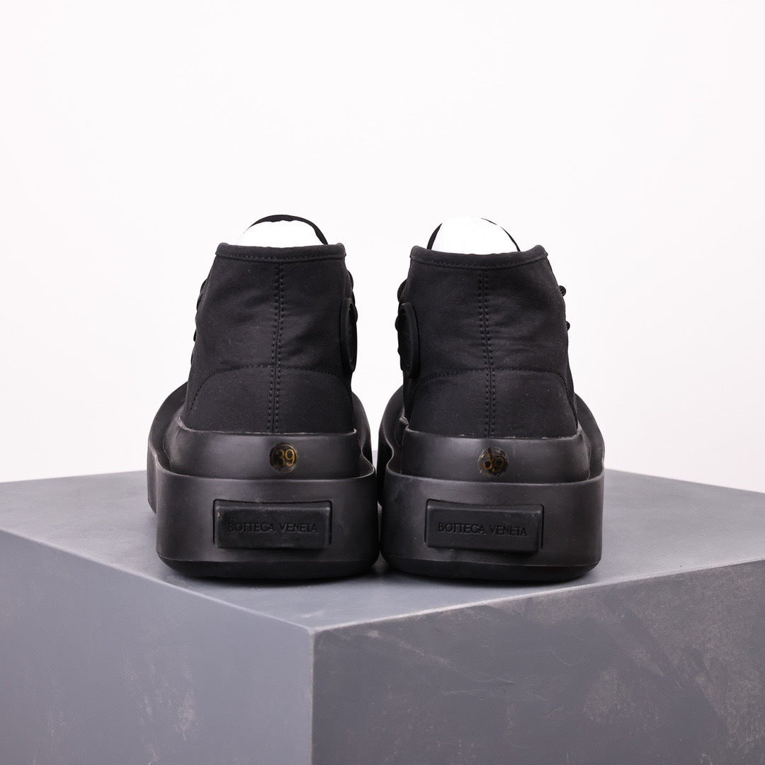 Bottega Veneta Jumbo Sneakers