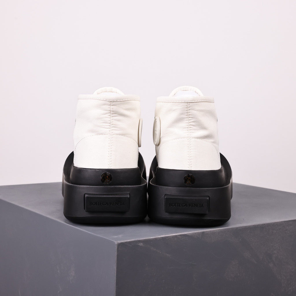 Bottega Veneta Jumbo Sneakers