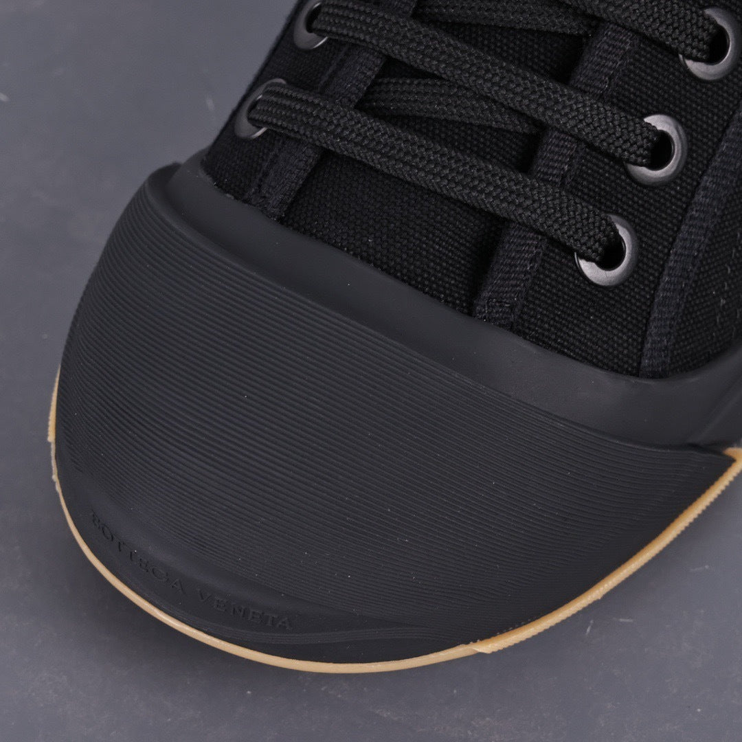 Bottega Veneta Vulcan Low Top Sneakers