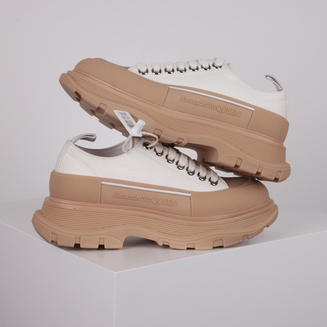 Alexander McQueen Tread Slick Low-Top Sneakers