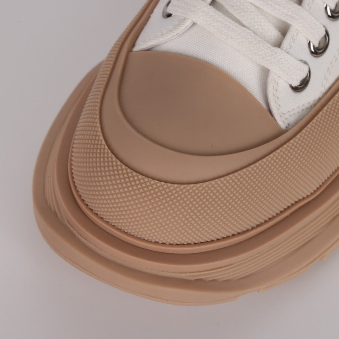 Alexander McQueen Tread Slick Low-Top Sneakers