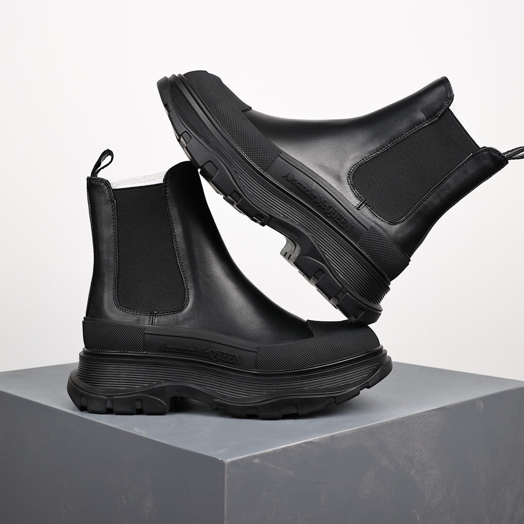 Alexander McQueen Tread Slick Two-Tone Leather Chelsea Boot