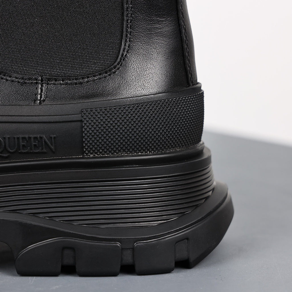 Alexander McQueen Tread Slick Two-Tone Leather Chelsea Boot