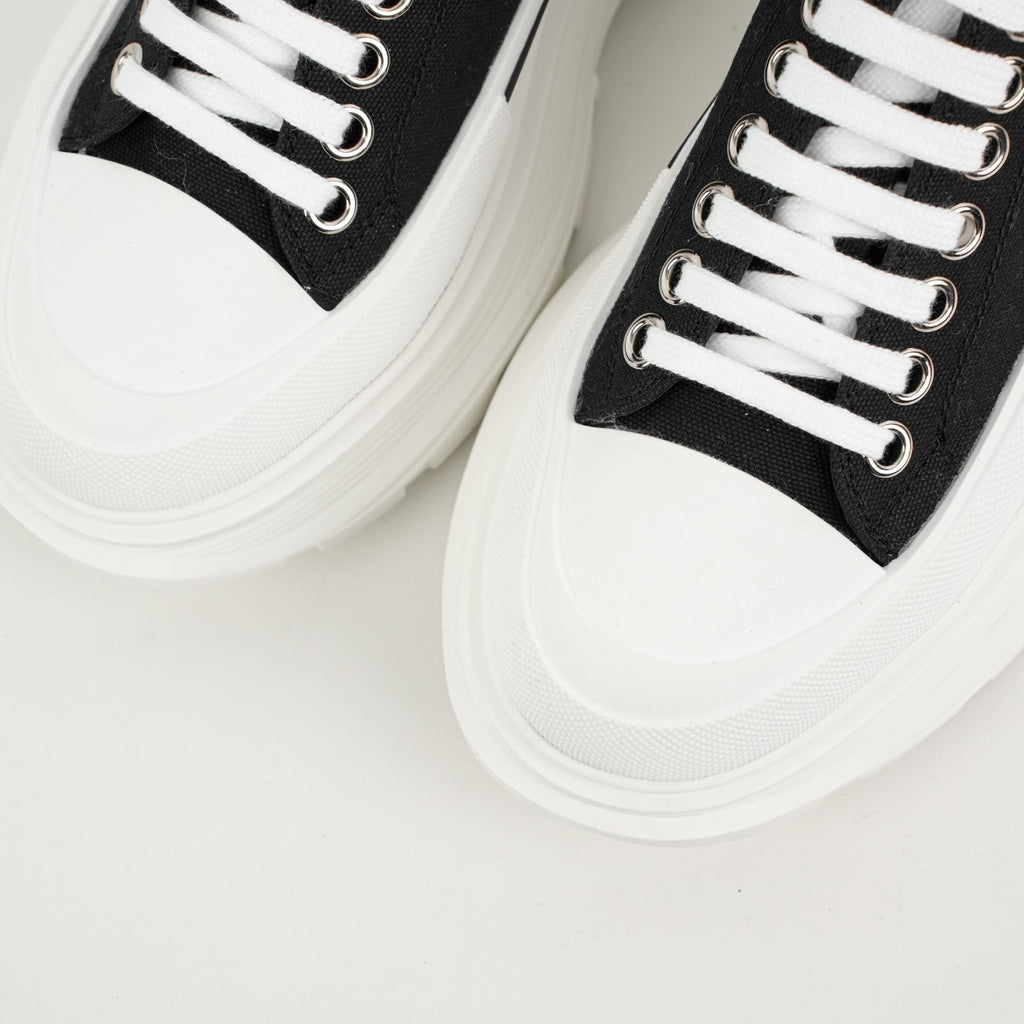 Alexander McQueen Tread Slick Low-Top Sneakers