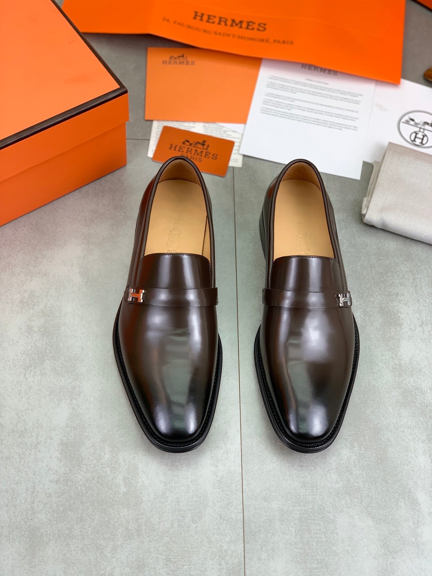 Hermès Men's Brown Calfskin Leather Loafers