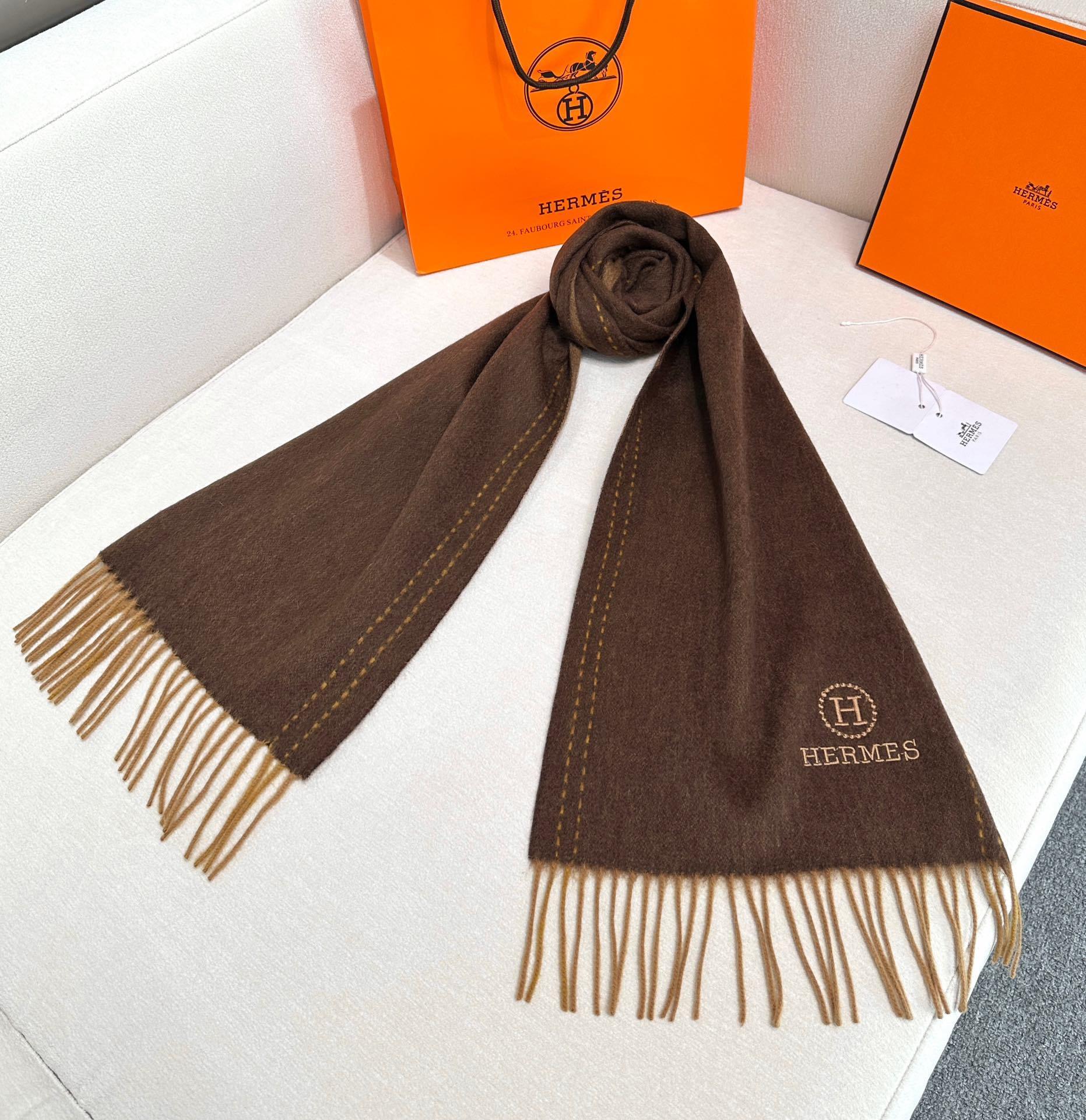Hermès Scarf