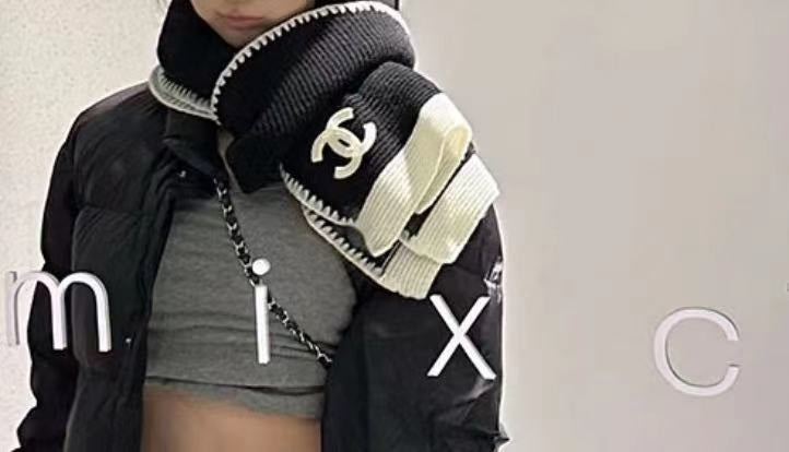 Chanel Small Chanel-Trimmed Knitted Long Scarf