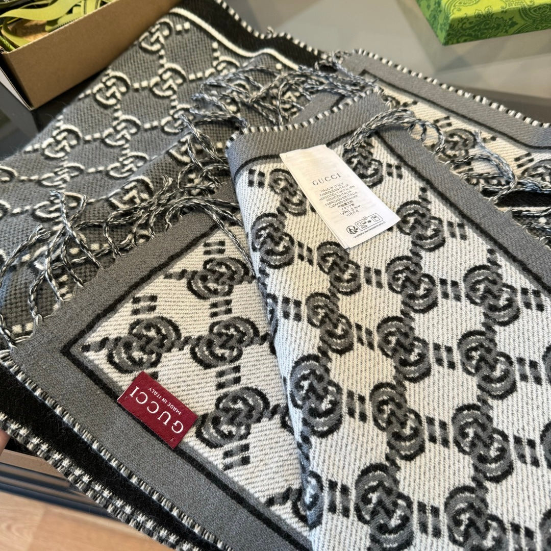 Gucci Double-Sided Wool Scarf