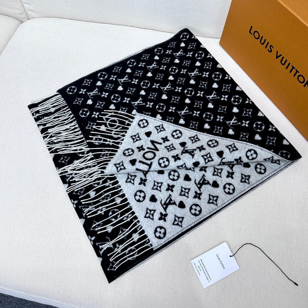 Louis Vuitton Autumn/Winter Scarf