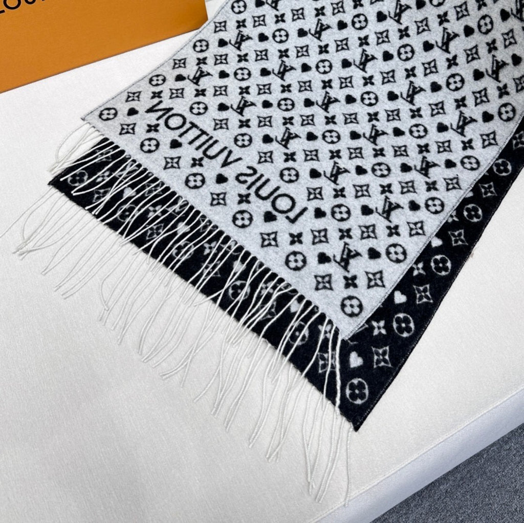 Louis Vuitton Autumn/Winter Scarf