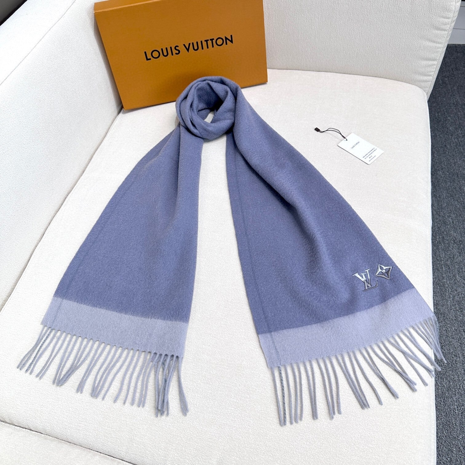 Louis Vuitton 100% Cashmere Scarf