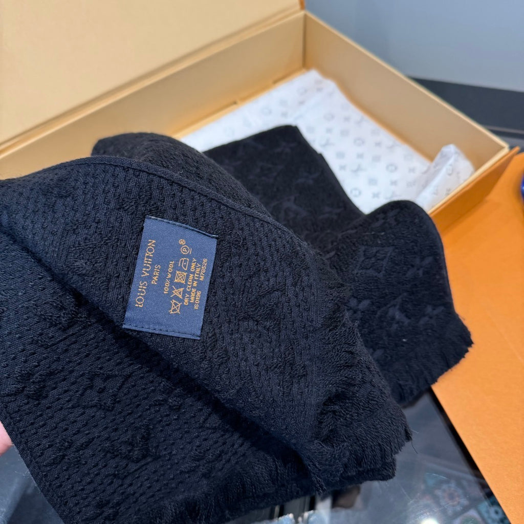 Louis Vuitton Patterned Scarf