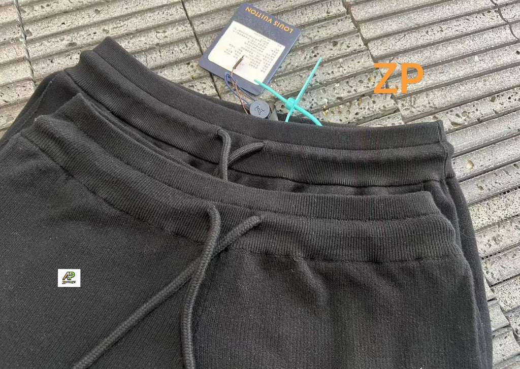 Louis Vuitton 23SS Embossed Patch Grapefruit String Shorts