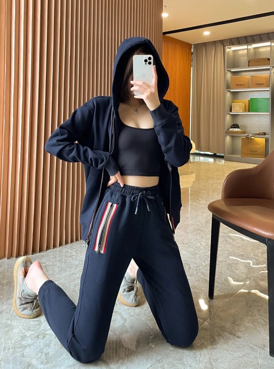 Burberry BBR Black Knitted Sweatpants
