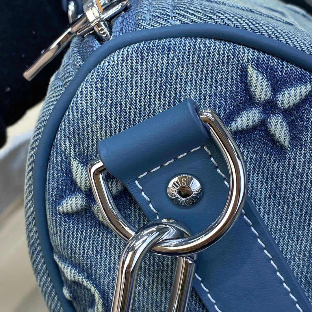 Louis Vuitton Keepall Bandoulière 25 Handbag