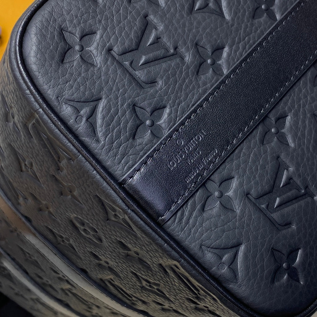 Louis Vuitton Keepall Bandoulière 35 Handbag