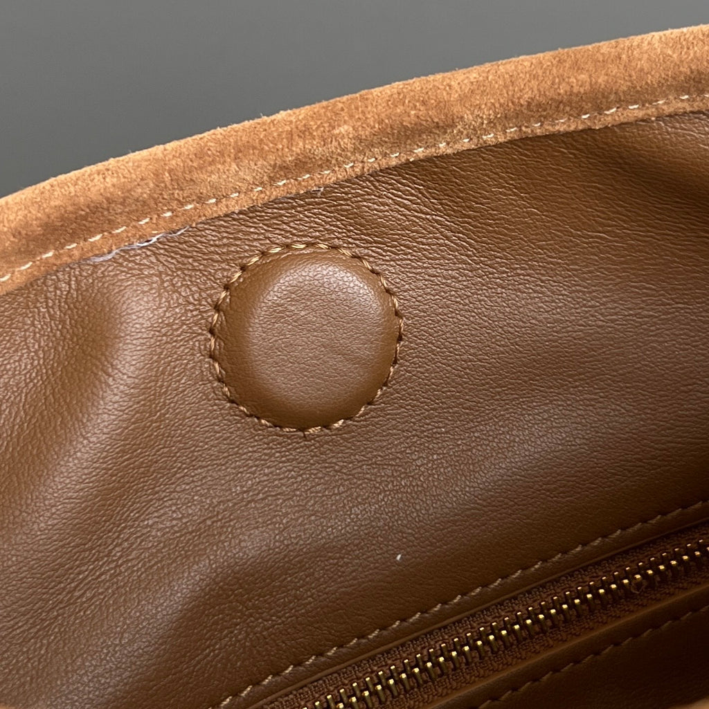 Bottega Veneta Hop Bag (Medium)